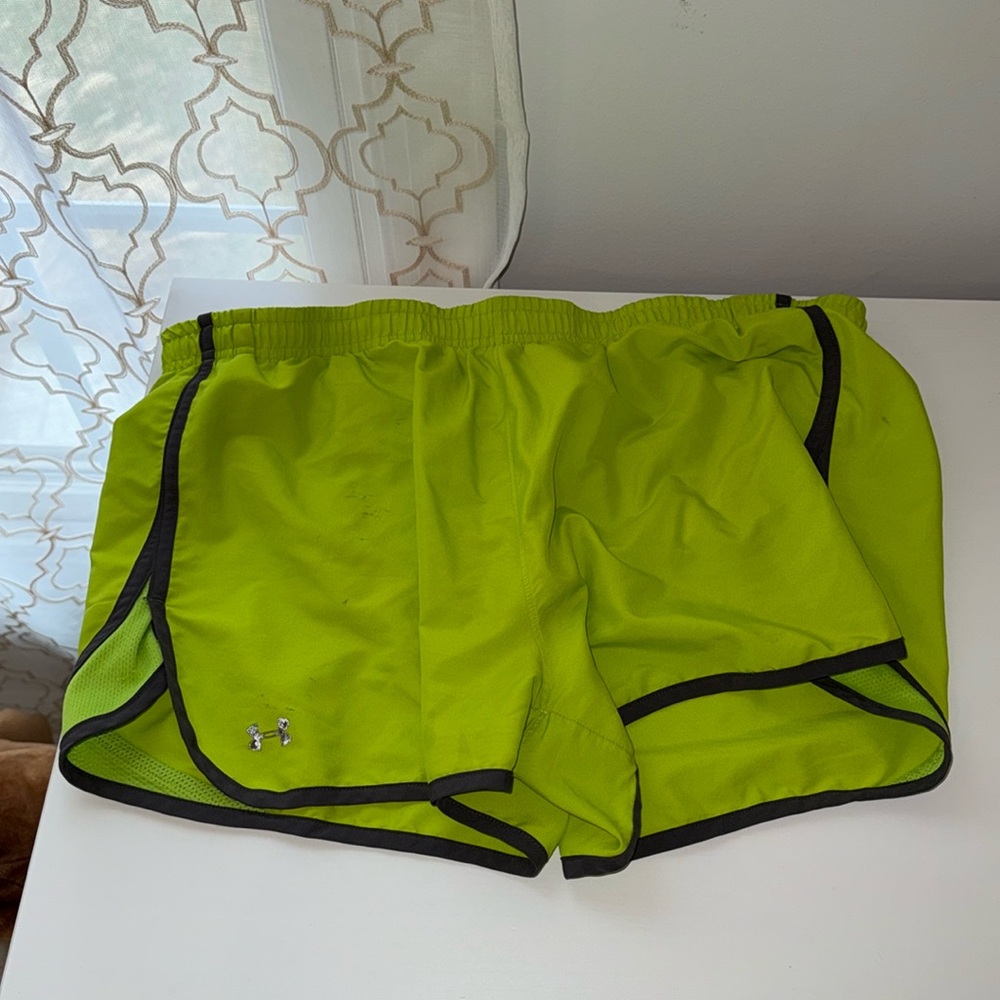 Green XL Under Armour Heatgear Running Shorts